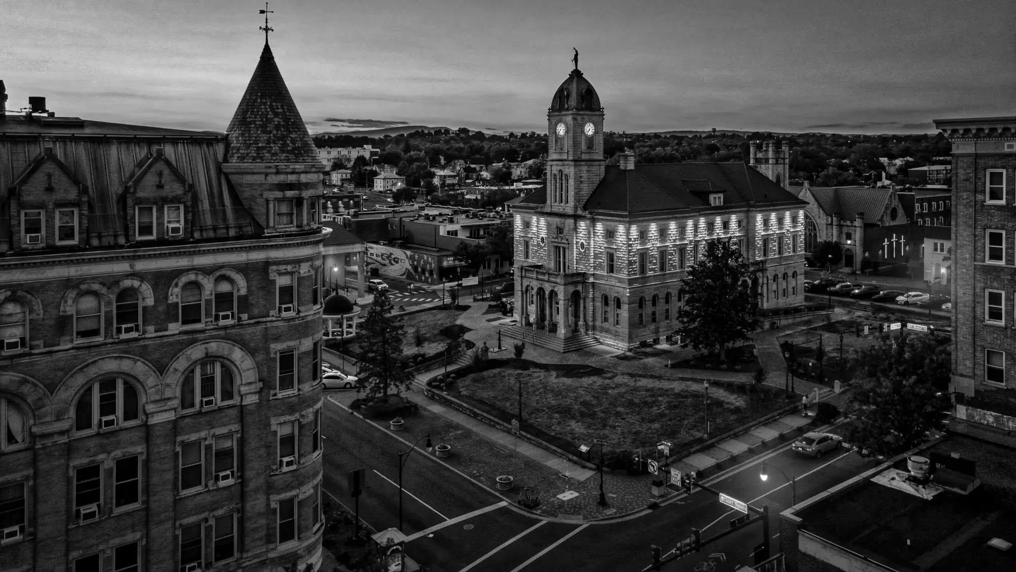 Harrisonburg, Virginia: Court Square and the county courthouse at dusk